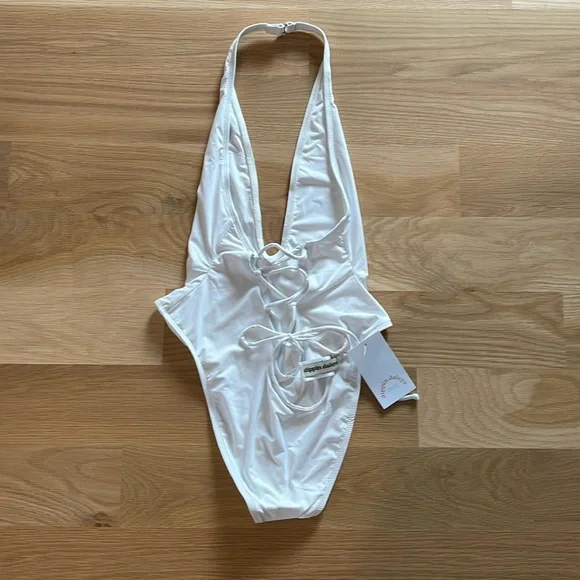 NWT Dippin’ Daisy’s Cheryl Low Cut V-Neck One Piece Bride Bachelorette Vacation - Picture 10 of 16